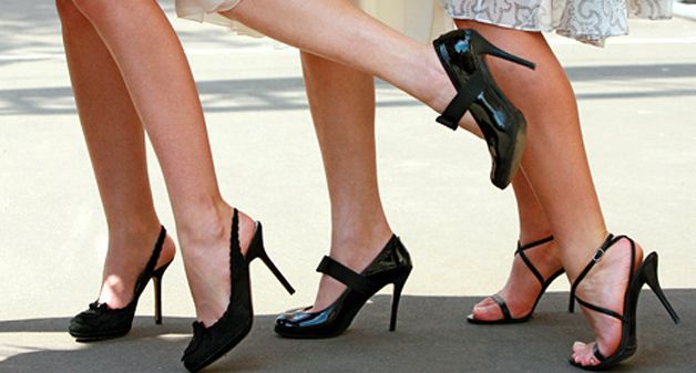 Gaya berjalan seorang wanita boleh memberitahu tentang kesuburannya